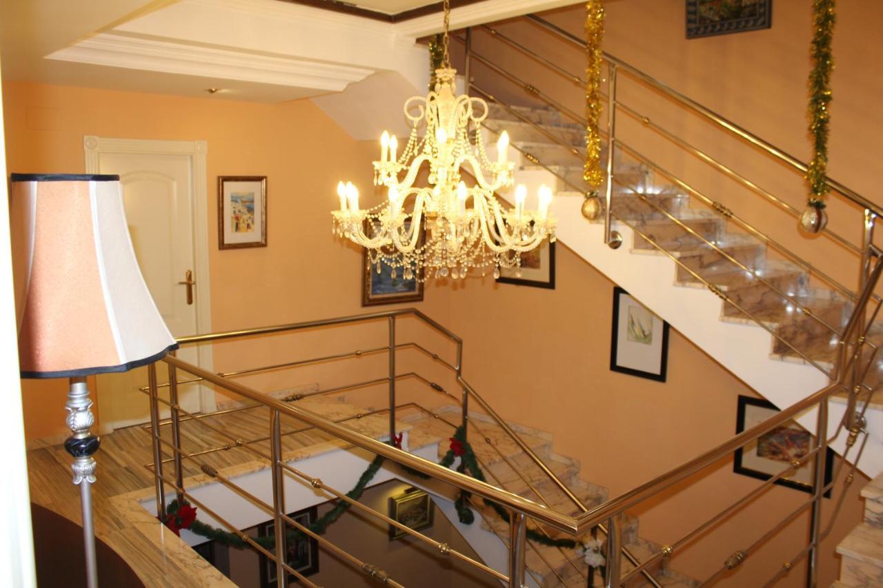 Villa Granada โมตริล ภายนอก รูปภาพ